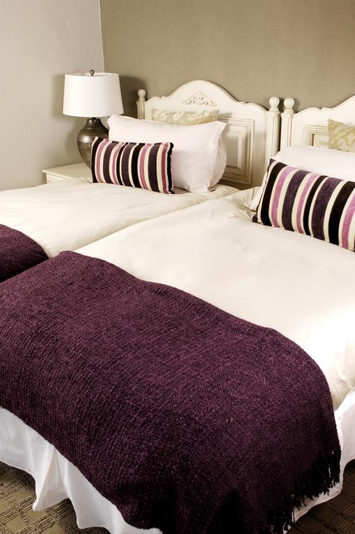 Caracal Lodge Alkmaar エクステリア 写真